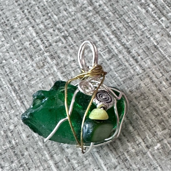 Artisan Wire-Wrapped Beach Glass Beaded Pendant Necklace - Picture 8 of 8